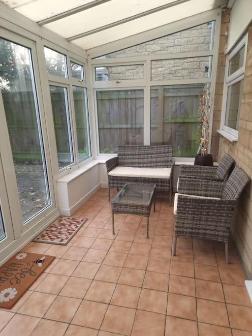Stanton St Quintin Home In Kington St Michael מראה חיצוני תמונה